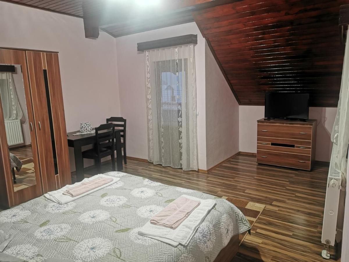 Casa Suzy & Roxy Apartment Arpasu de Jos Exterior photo