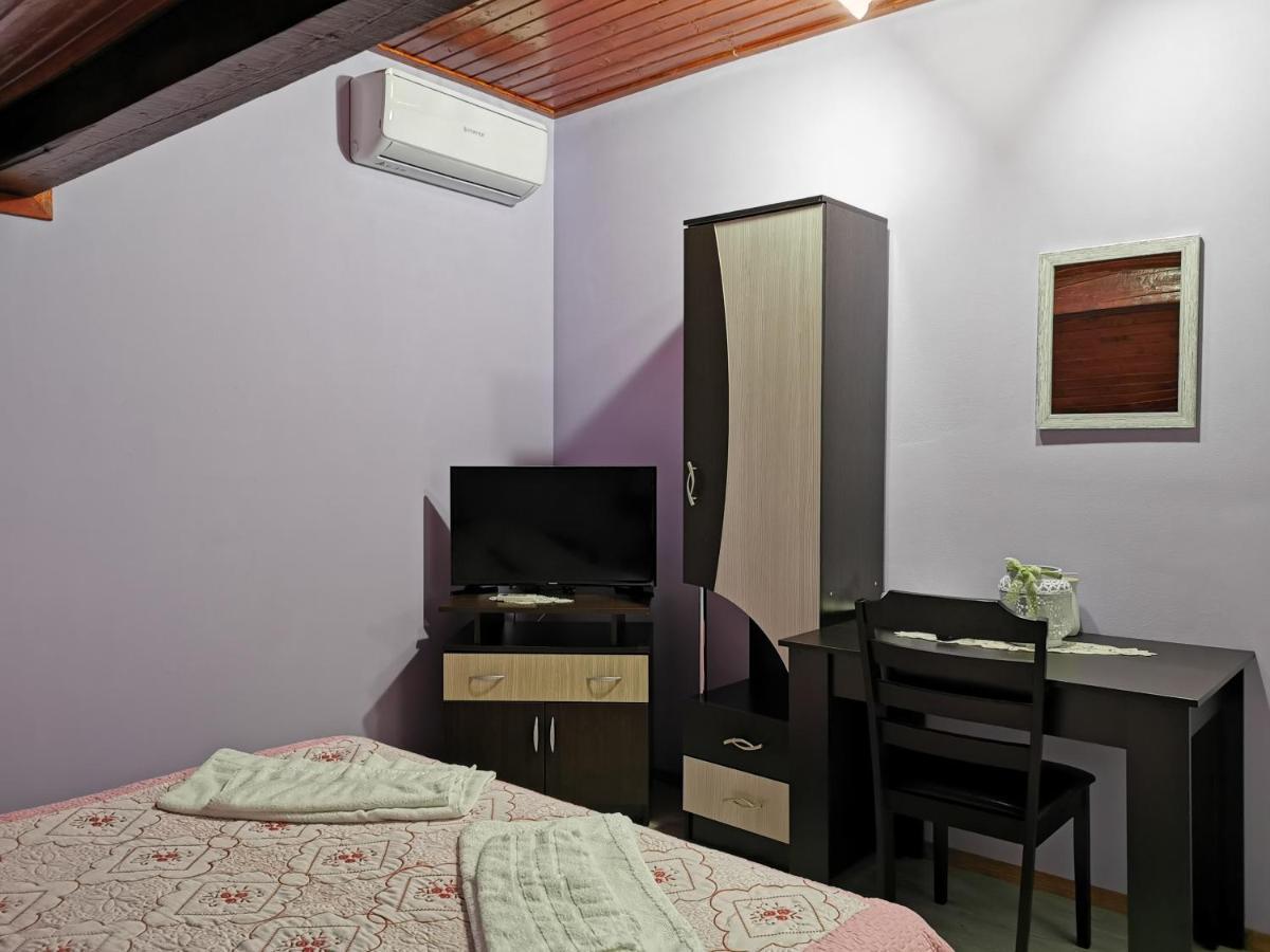 Casa Suzy & Roxy Apartment Arpasu de Jos Exterior photo